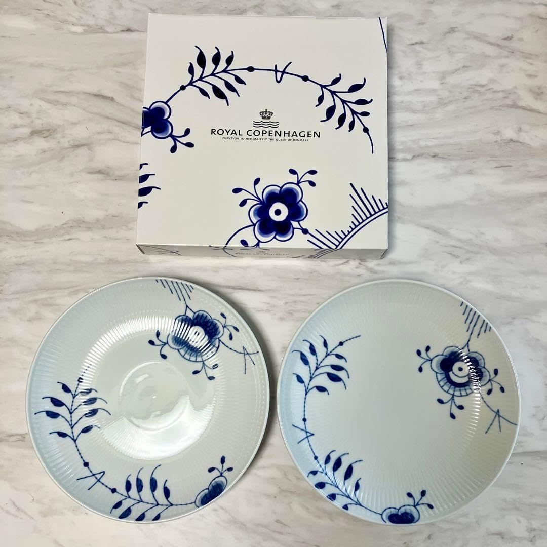 新品2枚　25cm ロイヤルコペンハーゲンブルーフルーテッドメガ　プレート 2枚 25cm ロイヤルコペンハーゲンブルーフルーテッドメガ